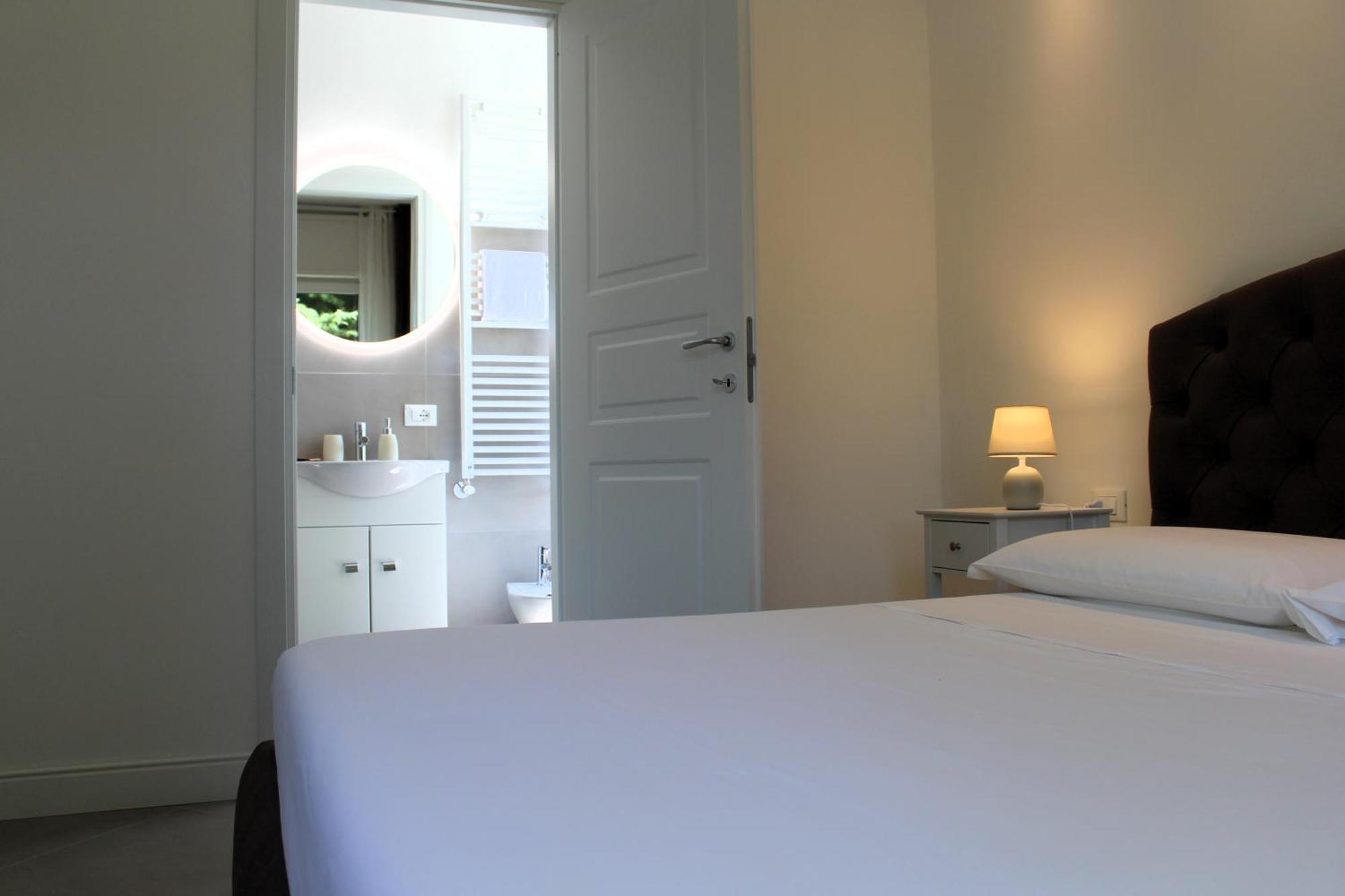 Villa Forte Salvi - Rooms Peschiera del Garda Exterior foto